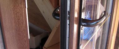 ПВХ дверь в деревянном доме, Балашиха