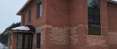 Пластиковые окна с ламинированием в коттедж